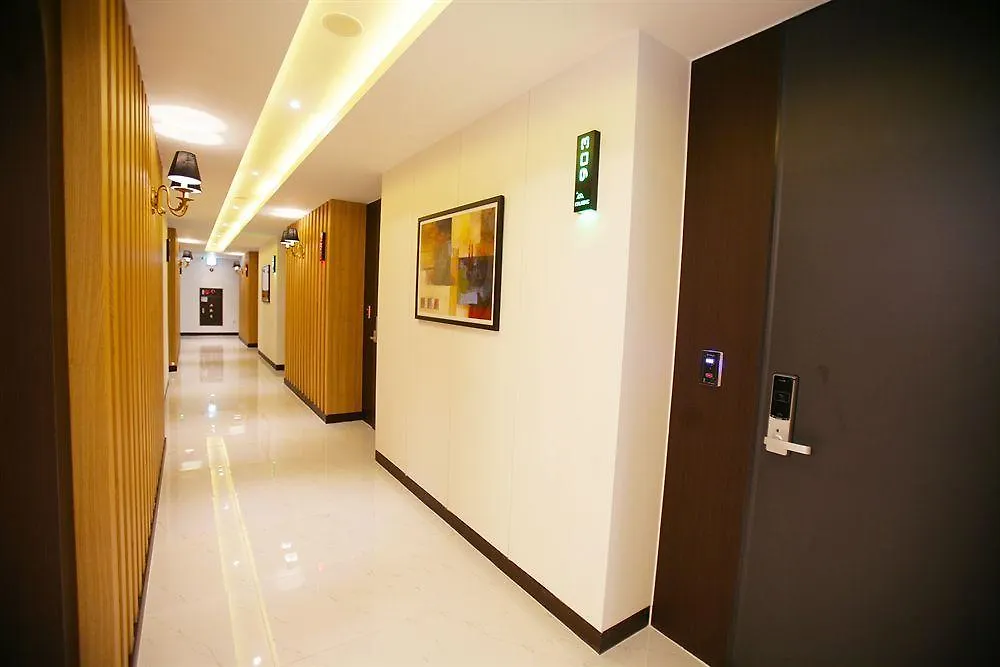 Hotel Cube インチョン広域市 3*,