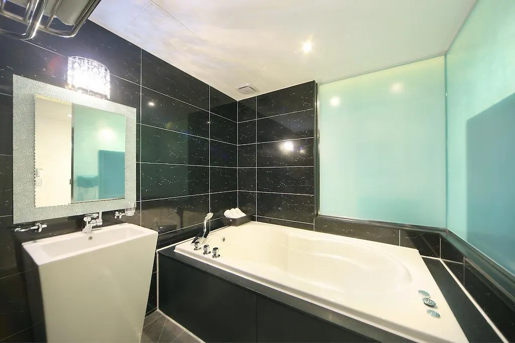 Hotel Cube インチョン広域市 3*,