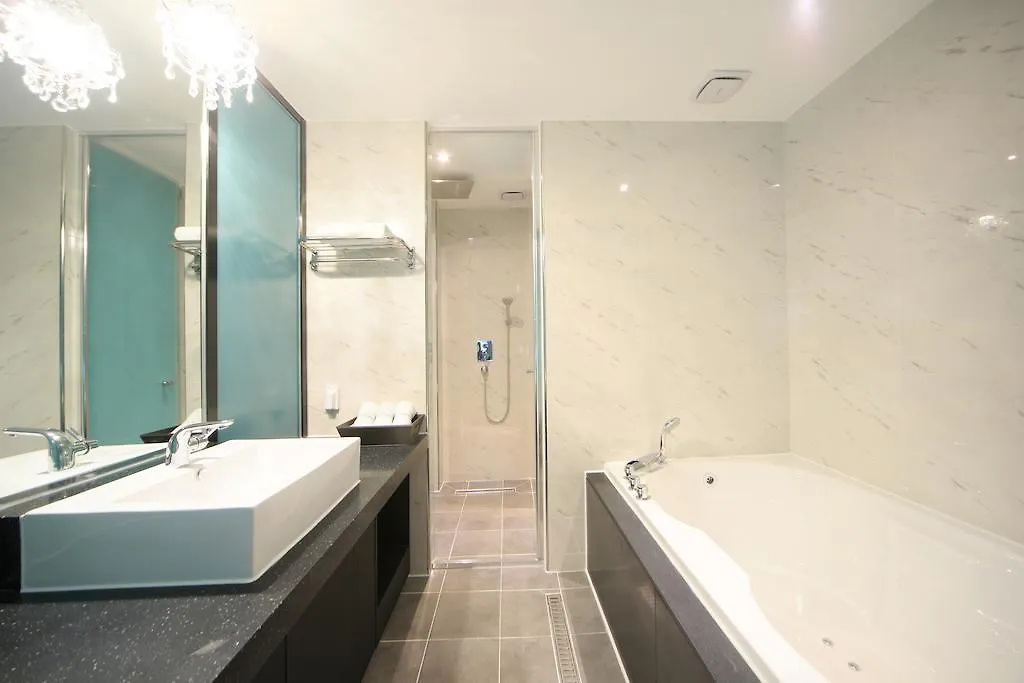 Hotel Cube Inczhon