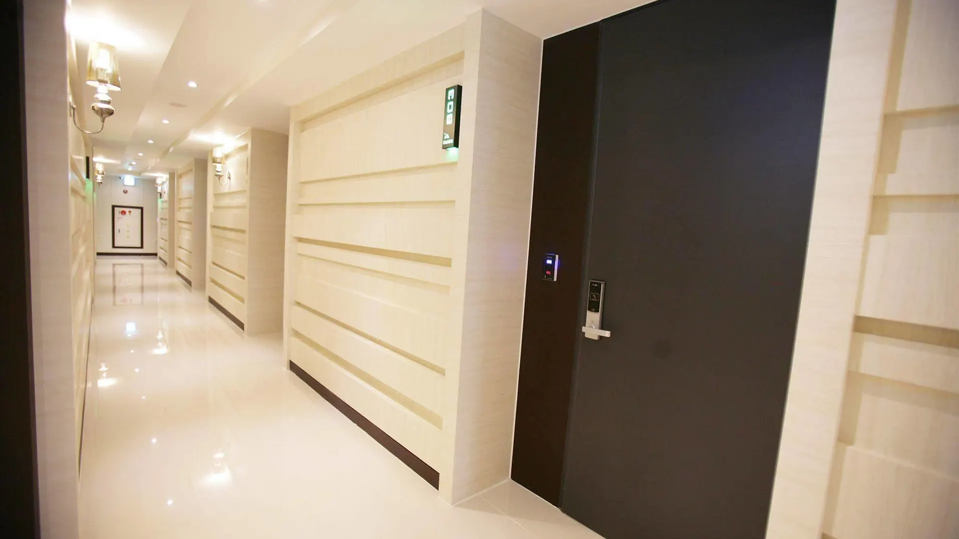 Hotel Cube Inczhon